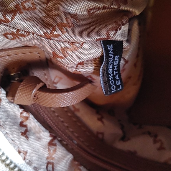 DKNY Vintage Leather Purse - Picture 9 of 16